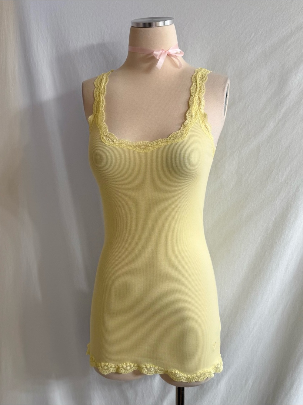 Y2K American Eagle Yellow Lace Trim Tank Top
